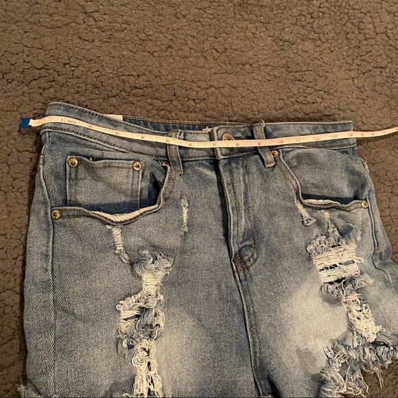 Almost Famous Jean Shorts - Picture 8 of 12